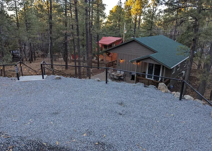 Cozy Cottage 2Bd/2Ba, 2 Covered Decks, Patio Dinning, Newly Built!
