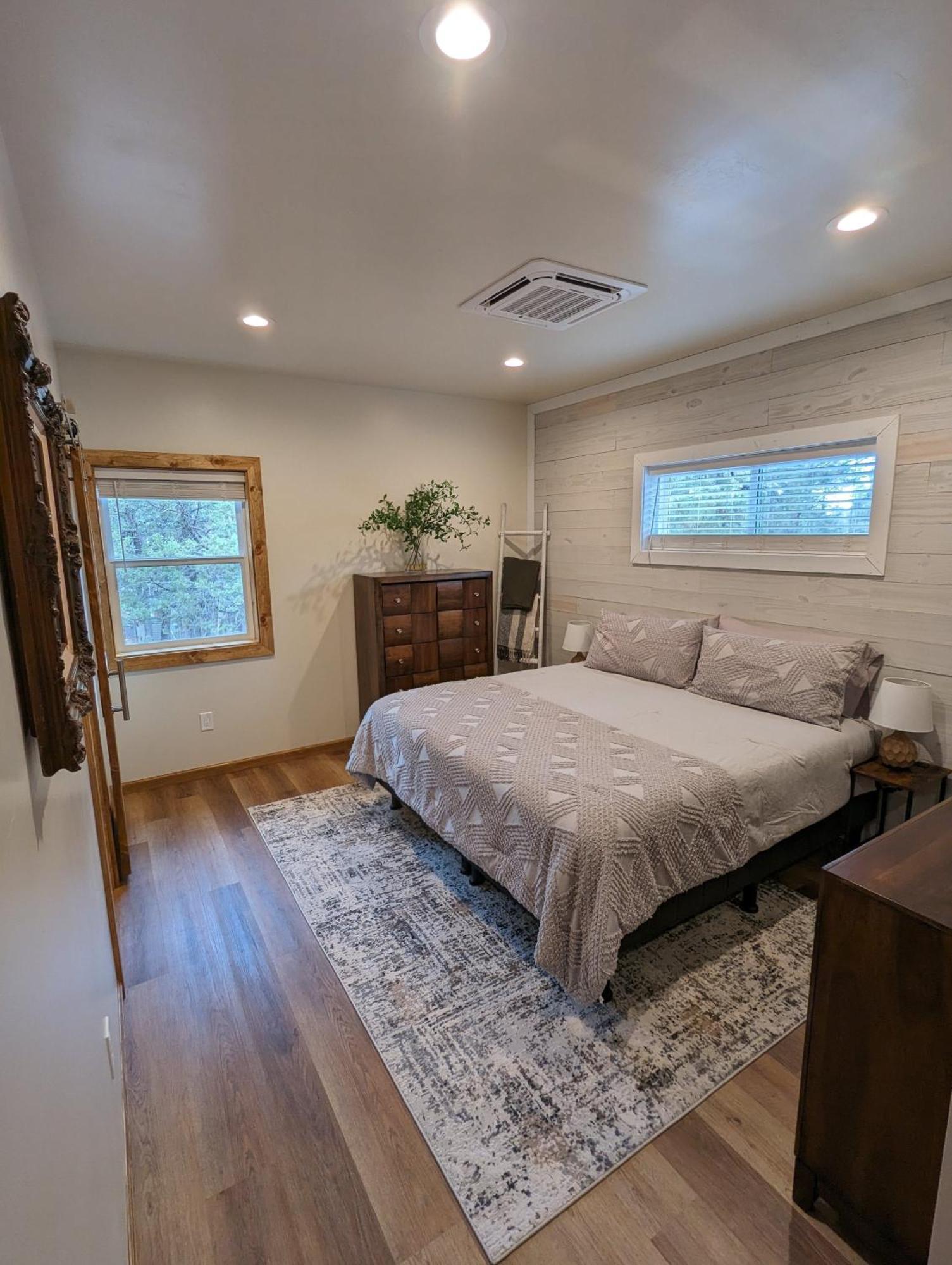 Cozy 2bd/2ba, 2 Covered Decks, Patio Dinning, Newly Built! Pinetop-Lakeside