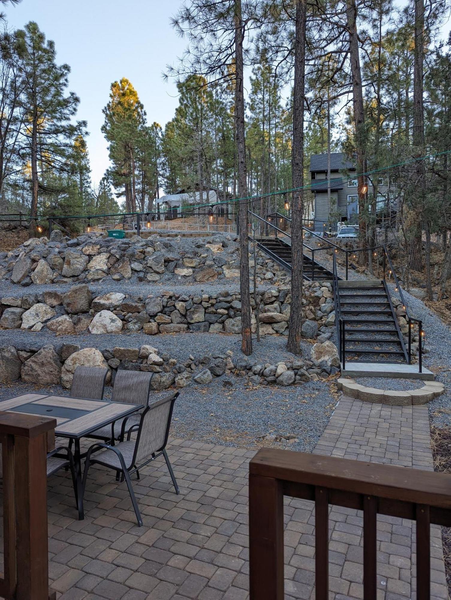 Hébergement de vacances Cozy 2bd/2ba, 2 Covered Decks, Patio Dinning, Newly Built! Pinetop-Lakeside