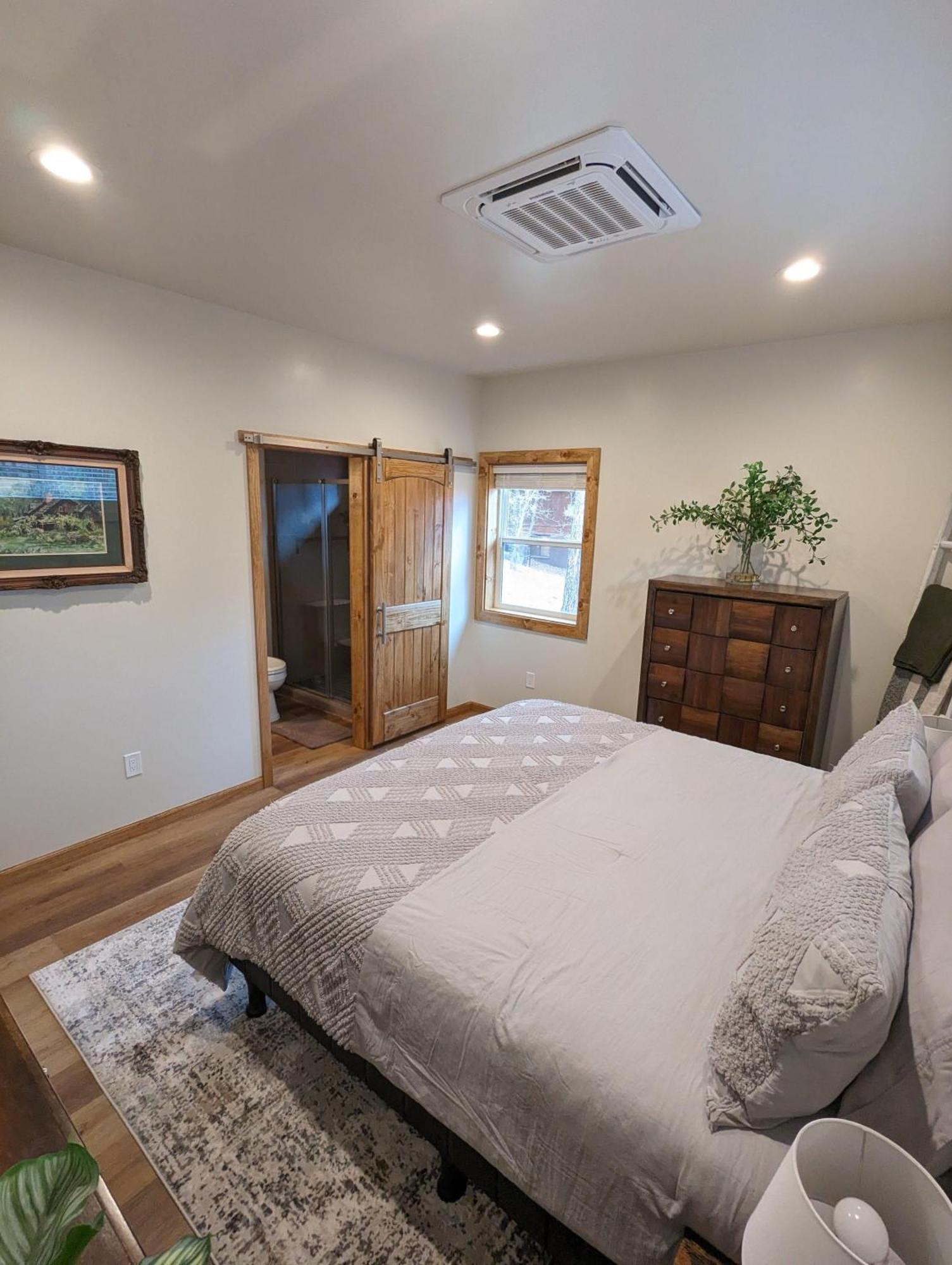 Cozy 2bd/2ba, 2 Covered Decks, Patio Dinning, Newly Built! Pinetop-Lakeside