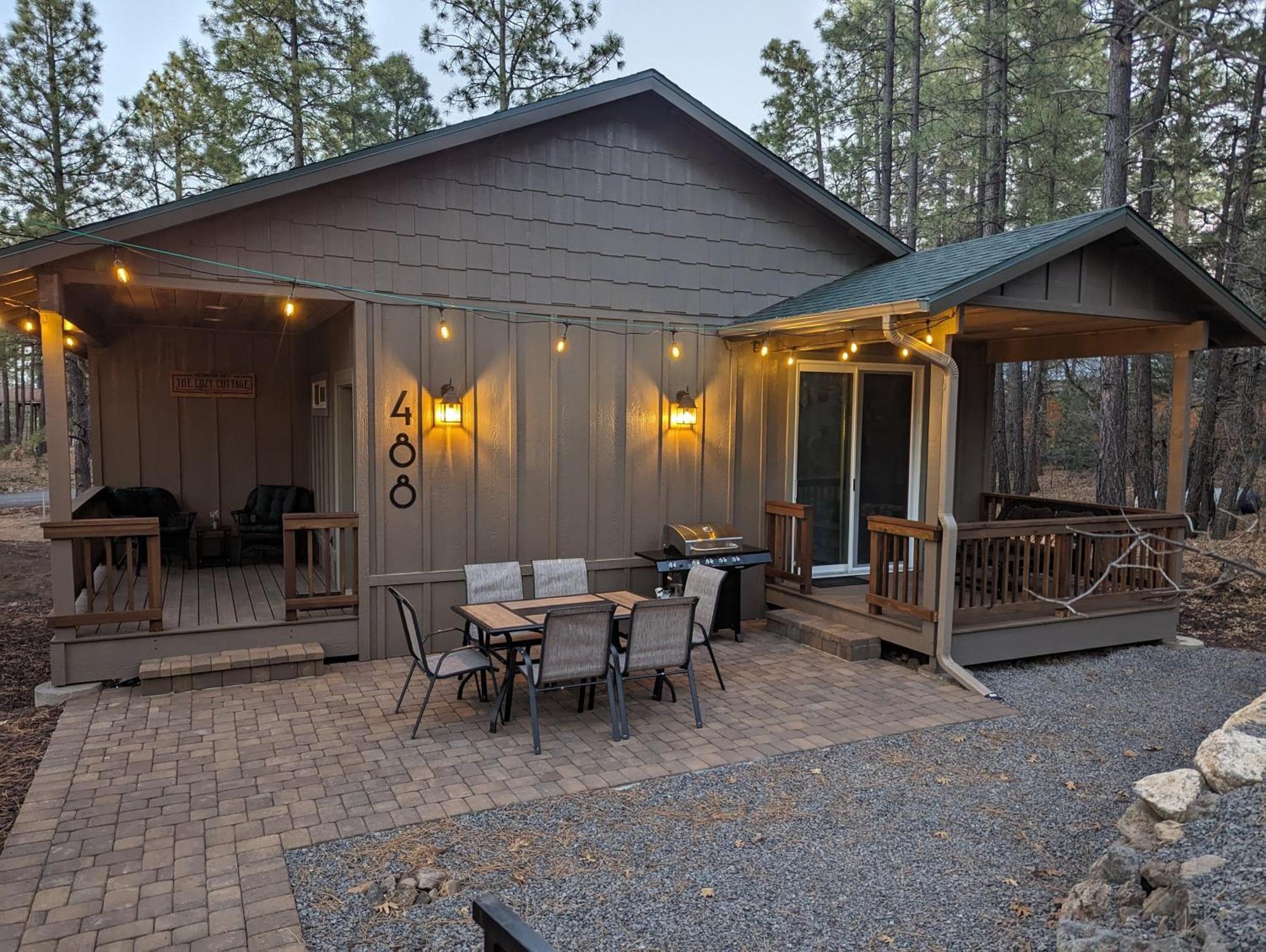 Hébergement de vacances Cozy 2bd/2ba, 2 Covered Decks, Patio Dinning, Newly Built! Pinetop-Lakeside